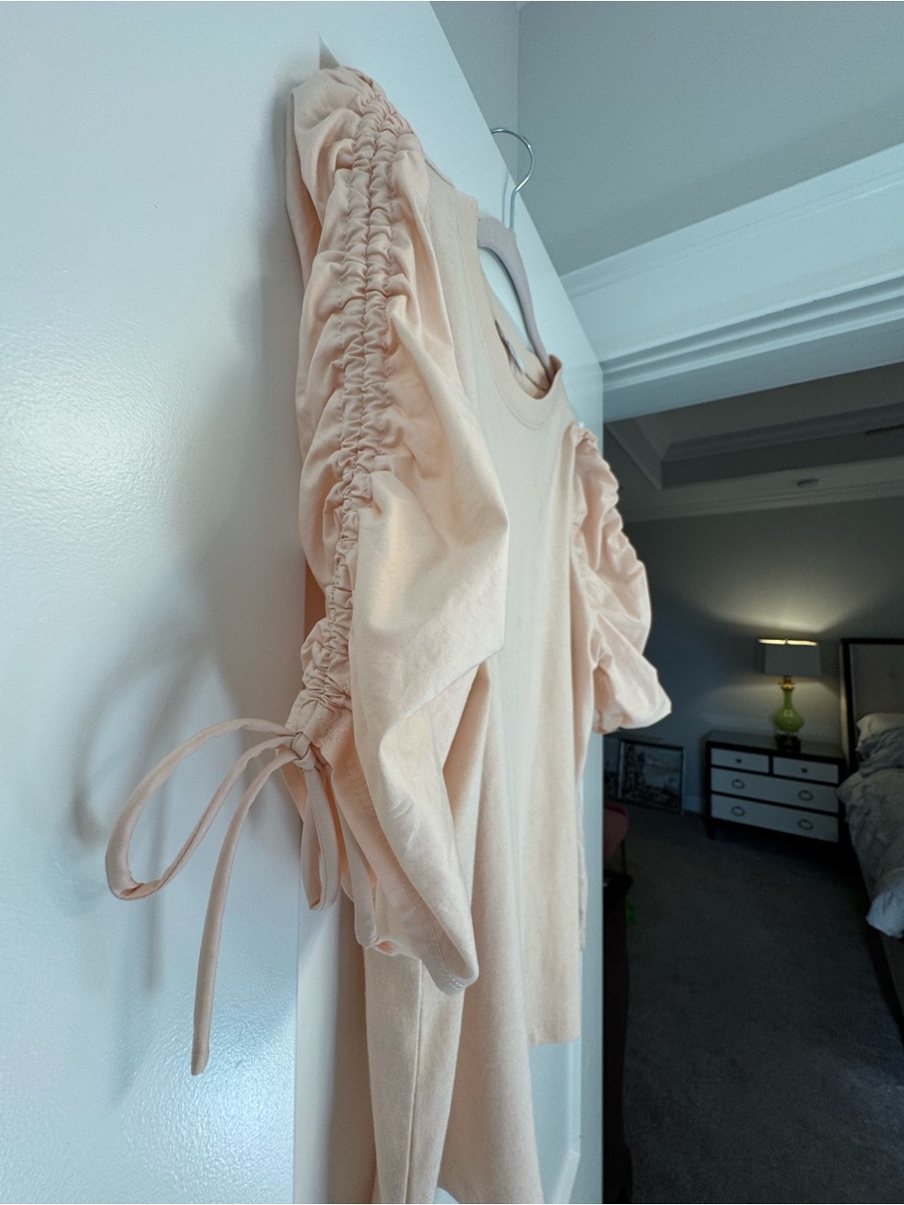 Frame Denim Puff-Sleeve Crewneck Sweatshirt in Peach - Picture 4 of 4